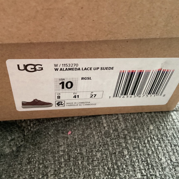 UGG® Alameda Lace-Up Sneaker (Women) 10M - Picture 12 of 12